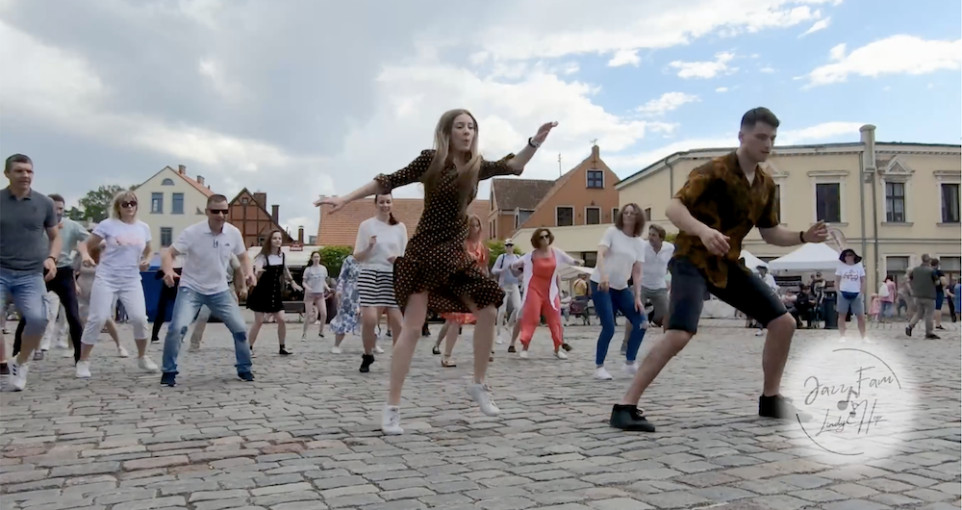 Ketvirtadienį KKKC Parodų kiemelyje vyks nemokamas Lindy Hop šokio vakarėlis