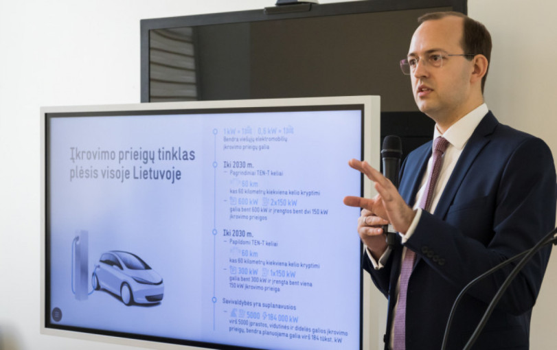 Sukurtas specialus elektromobilių įkrovimo prieigų žemėlapis