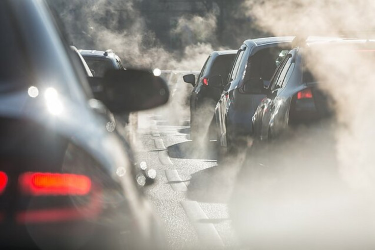 Nepakliūkite: aplinkosaugininkai tikrins automobilių taršumą