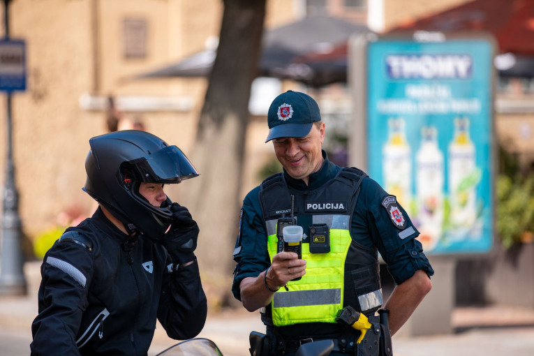 Policijos reido metu nustatyti trys neblaivūs el. paspirtukų vairuotojai