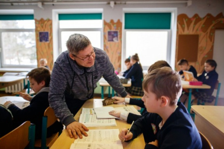 Plečiamos galimybės tapti mokytojais pedagogo kvalifikacijos neturintiems profesionalams