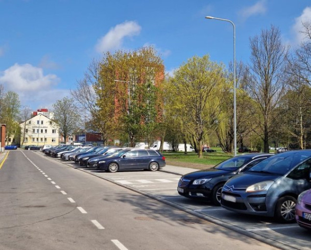 Šalia Taikos prospekto – pusšimtis naujų stovėjimo vietų automobiliams