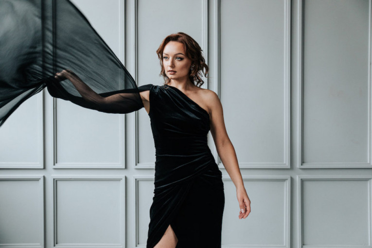 Operos solistė Aistė Pilibavičiūtė ir pianistė Nijolė Baranauskaitė Klaipėdos publiką uždegs temperamentingais ispaniškais ritmais