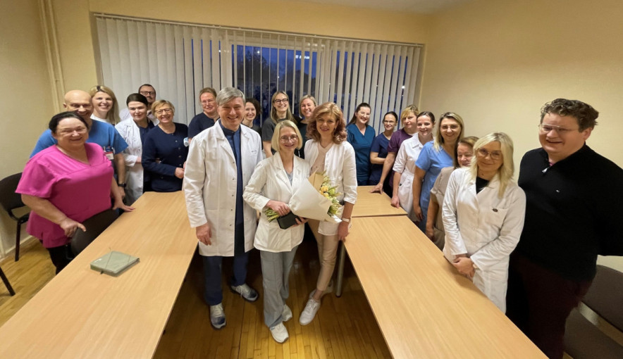 Klaipėdos universiteto ligoninės (KUL) gydytojai onkologei chemoterapeutei– ypatingas pacientų apdovanojimas