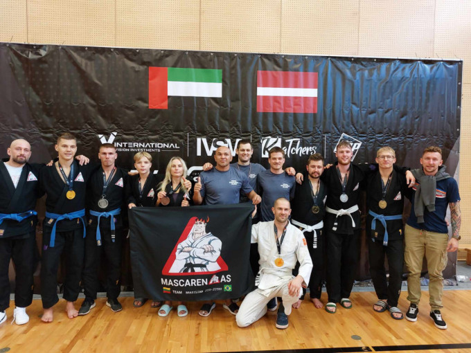 Klaipėdos braziliško džiu-džitsu sportininkai iš tarptautinių varžybų Latvijoje grįžo su 10 medalių