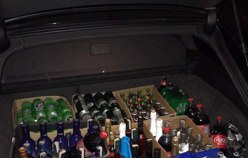 Klaipėdos apskrities policininkai Plungėje išaiškino du nelegalios prekybos alkoholiu taškus