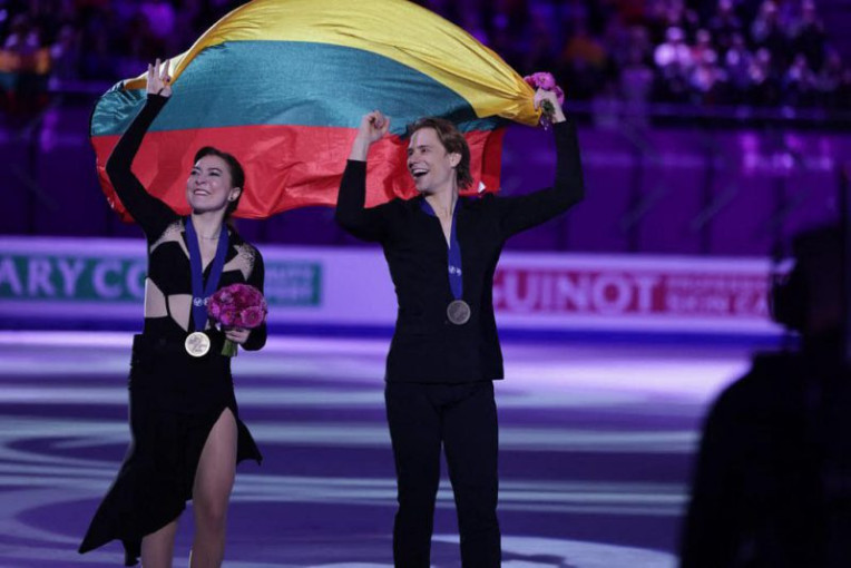 Prezidentas pasirašė dekretą dėl Lietuvos pilietybės suteikimo čiuožėjai Allison Lynn Reed