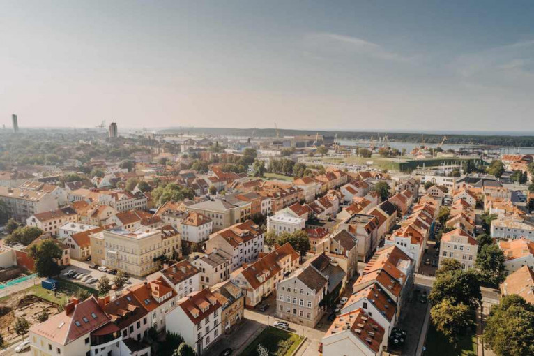 Klaipėdoje pasiūlys virš 4 tūkst. naujų darbo vietų: konkurencingas atlyginimas – tik vienas iš privalumų