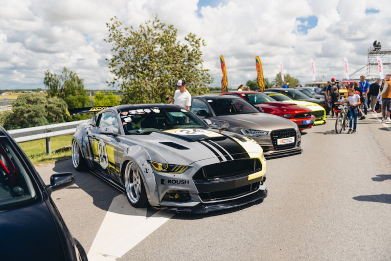 Didžiausia išskirtinių automobilių paroda - „Memel Motor Fest” atidaro automobilių vasaros sezoną Klaipėdoje
