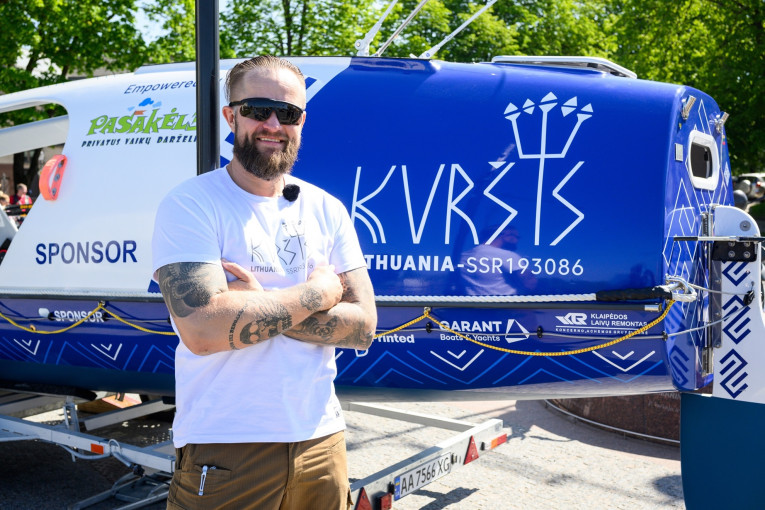 Aurimas Mockus pristatė savo irklinės valties dizainą ir vardą – įkvėpė Baltų vikingai
