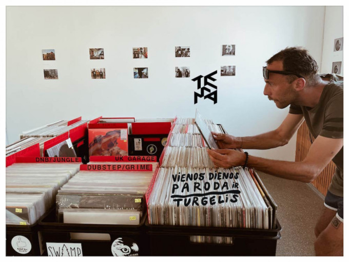 Šį sekmadienį TEMA galerijoje – vienos dienos paroda - turgelis: menas + mada + muzika + maistas.