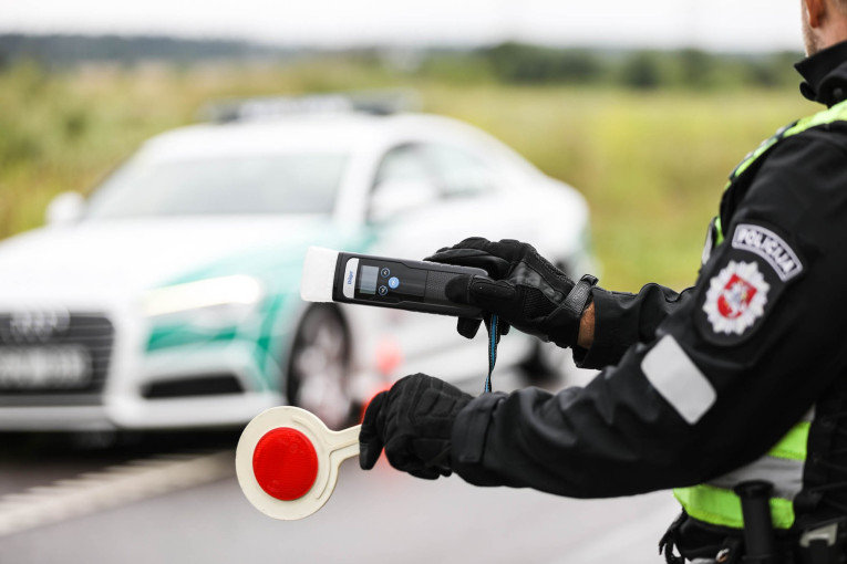 Visą mėnesį policijos pareigūnai vykdys suplanuotus reidus