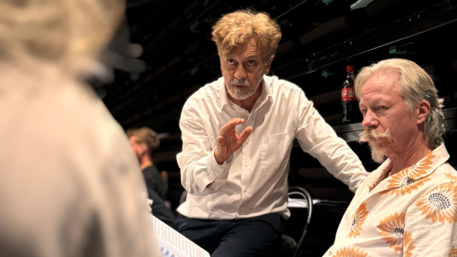 Operos „Kelionė“ premjerą diriguos nuolat keliaujantis maestro Dante Santiago Anzolini, į Klaipėdos valstybinį muzikinį teatrą sugrįžtantis po trisdešimties metų