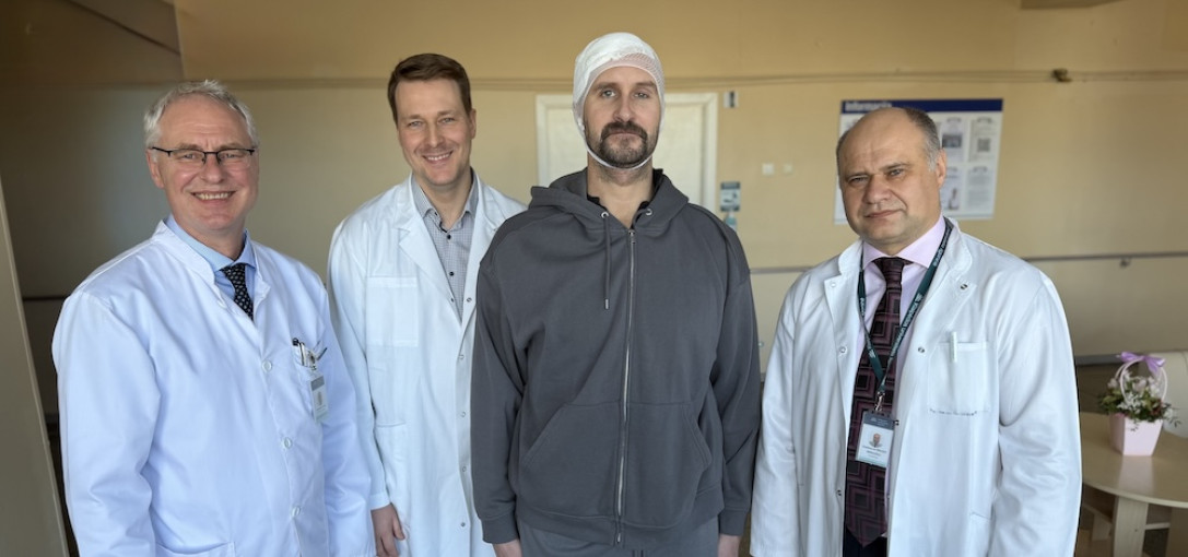 KUL neurochirurgai pirmą kartą pritaikė individualizuotą 3D implantą atkuriant kaukolę