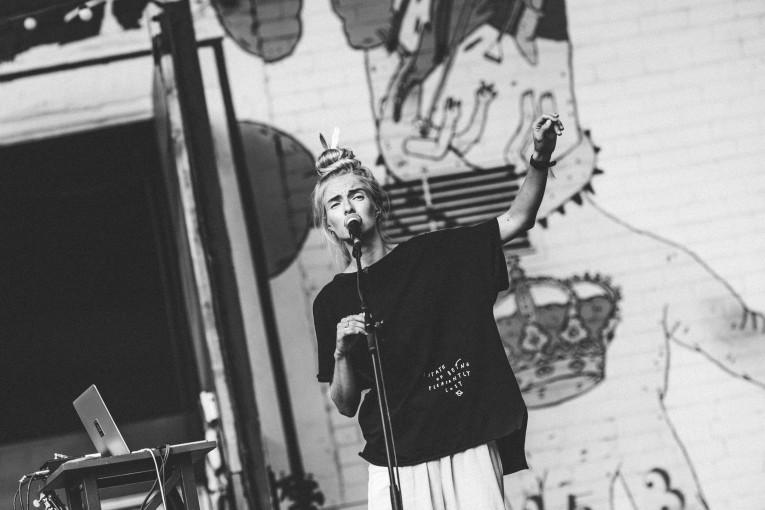 Kompozitorius Darius Žičkus sukūrė naują atlikėjos Ingajos dainos „Eyes Are Loud“ versiją