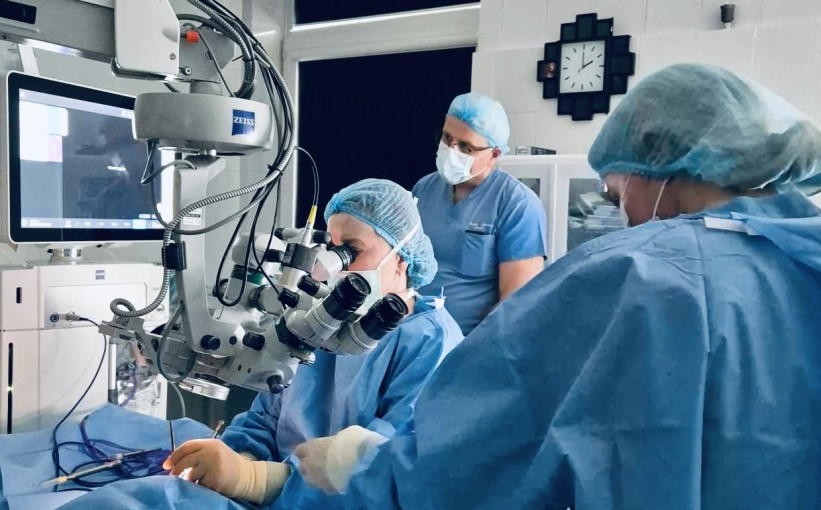 KUL išbandė pažangiausias technologijas kataraktos chirurgijoje