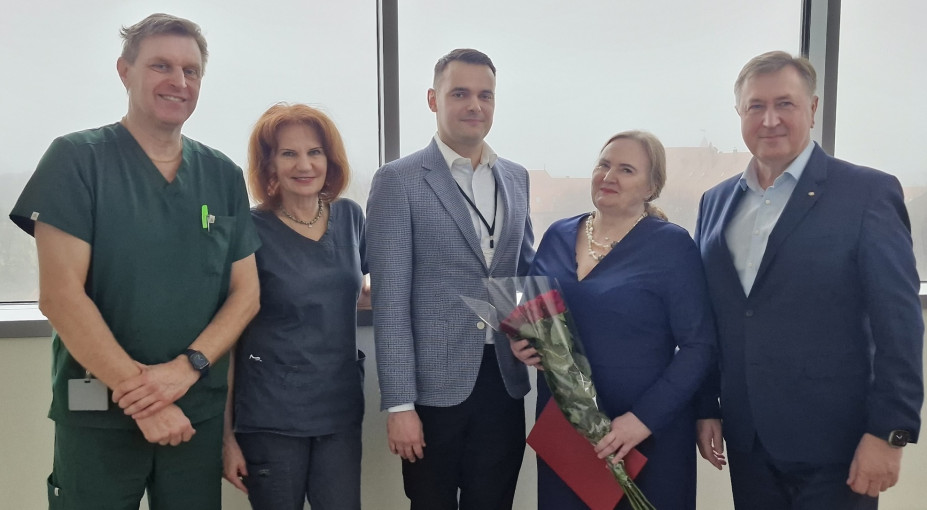 Krizių intervencijų ir afektinių sutrikimų skyriaus vedėjai įteiktas Respublikinės Klaipėdos ligoninės medalis