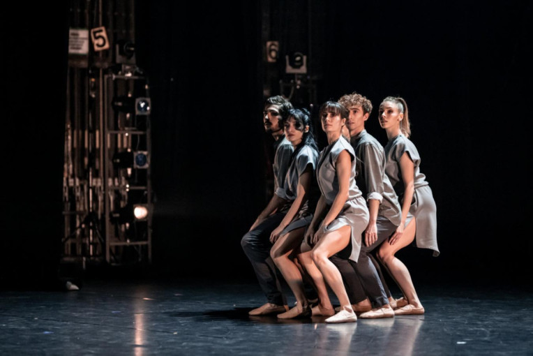 Pirmą ir vienintelį kartą Lietuvoje rodomas choreografo Martyno Rimeikio spektaklis „Akli žodžiai“