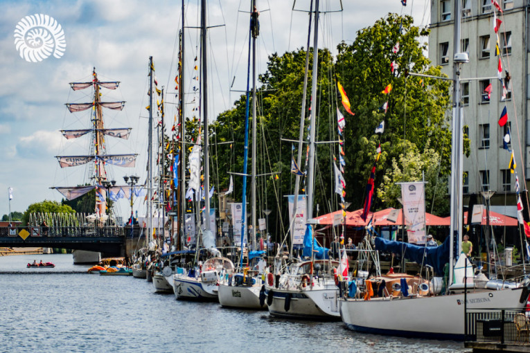 Kartu su  Klaipėdos Jūros švente į miestą suplaukė „Baltic Regatta“ vėliavą nešantys burlaiviai