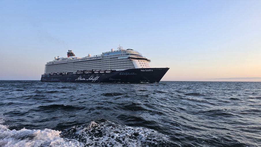 Į Klaipėdos uostą atplaukė kruizinis laivas „Mein Schiff 6“
