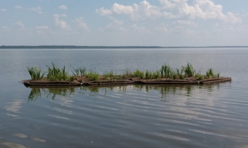 Valančių vandenį ir plaukiojančių salų projektas tik per plauką nuo nutraukimo