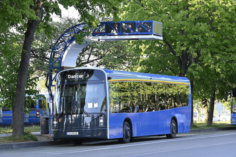 Pirmiesiems klaipėdietiškiems elektriniams autobusams „Dancer“ jau vieneri