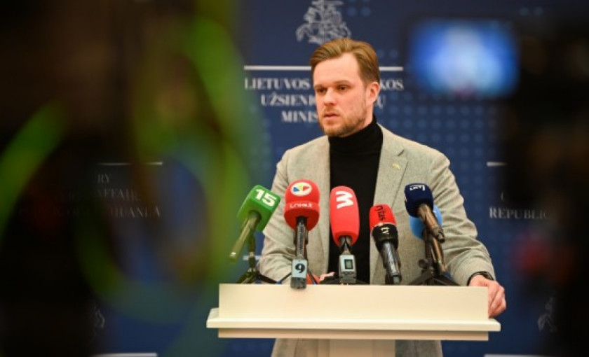 Reaguodama į Rusijos nusikaltimus Ukrainoje, Lietuva išsiunčia Rusijos ambasadorių