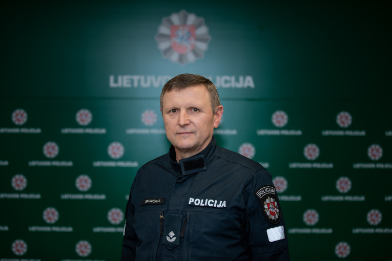 Ilgiausiai – daugiau kaip 36 metus Klaipėdoje tarnaujantis Alvydas Skunčikas džiaugiasi nuolat gerėjančiomis tarnybos sąlygomis