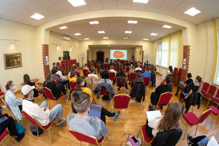 Tiriamas Klaipėdos jaunimo politinis raštingumas