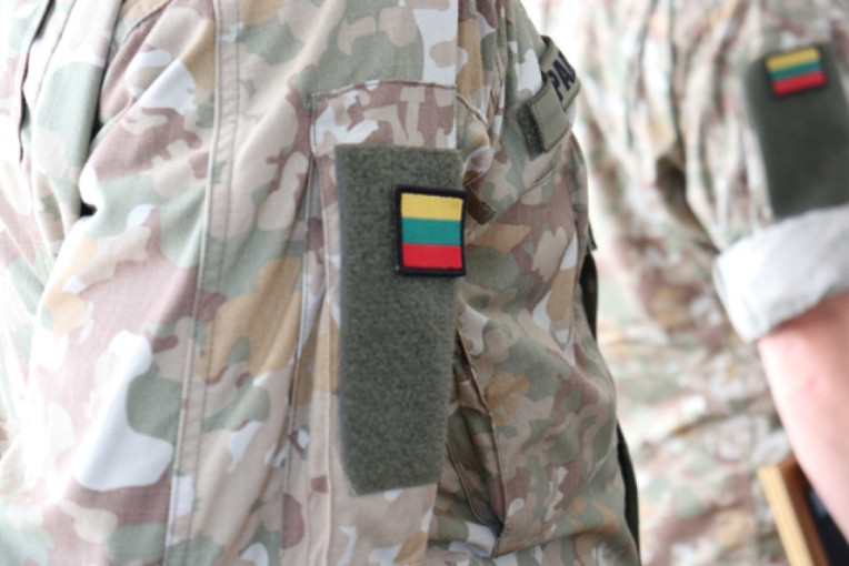 Kairių poligone vyksta karinės pratybos