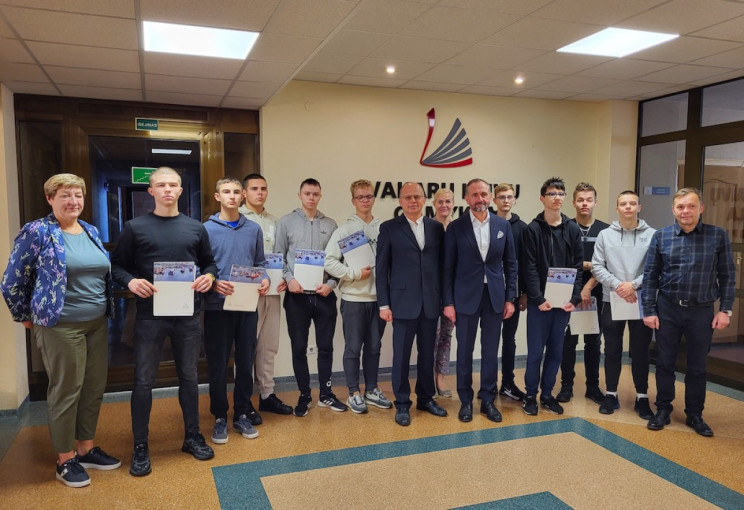 Būsimiesiems laivų korpusų surinkėjams – piniginės stipendijos