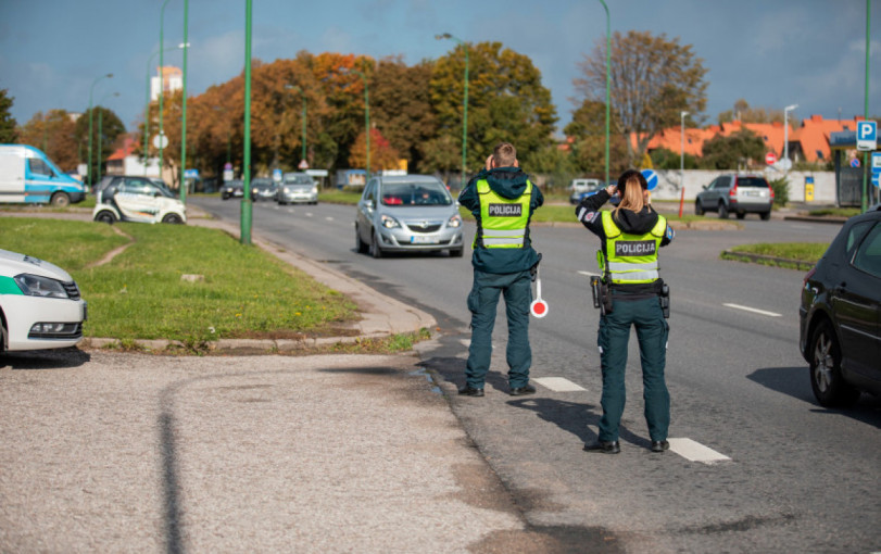 Lietuvos kelių policija perspėja nepamiršti apie lapkritį pradedančius galioti draudimus