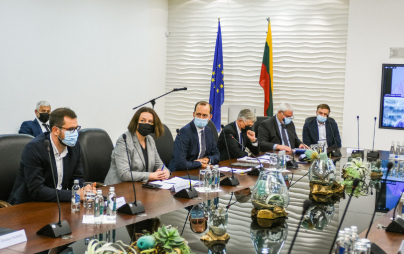 Klaipėdoje ruošiamasi jūrinio vėjo energetikos plėtrai Baltijos jūroje