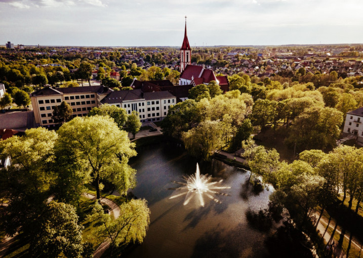 Gimtadienį švenčiančiai Kretingai – 770 naujų medžių ir žydinčių krūmų