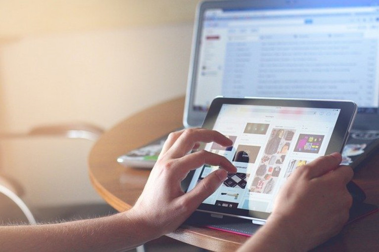 Per karantiną – akis į akį su sukčiais internete