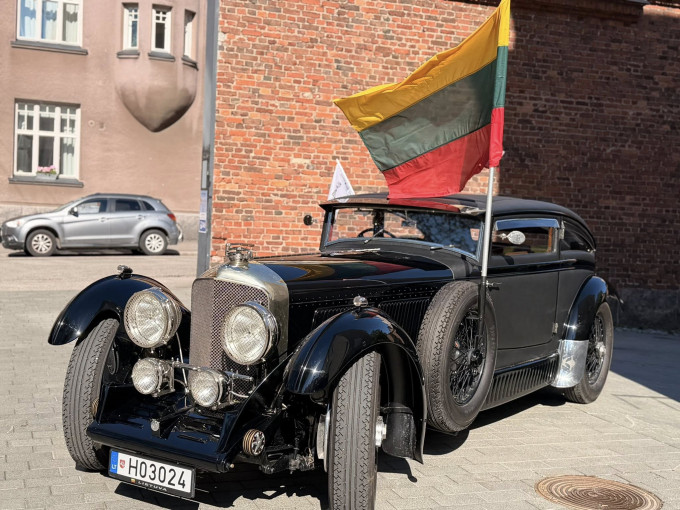Klaipėdos „AM AUTO MOTO" muziejaus „Bentley Blue Train“ Helsinkyje pelnė tarptautinį pripažinimą