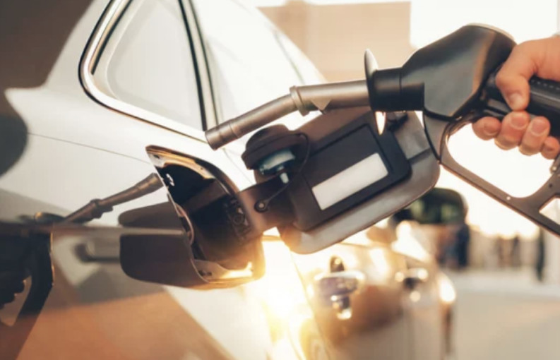 Klaipėdoje du vairuotojai automobilius prisipildė degalų ir pabėgo nesumokėję