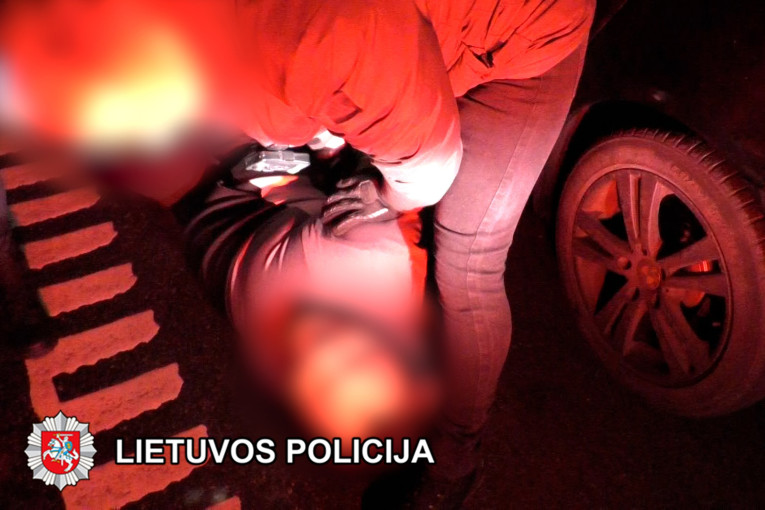 Klaipėdos kriminalistai operatyviai sulaikė asmenis įtariamus turto prievartavimu