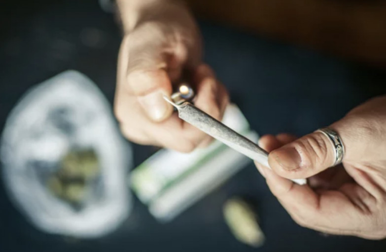 Seimas atmetė mažo kiekio narkotinių medžiagų dekriminalizavimo projektą