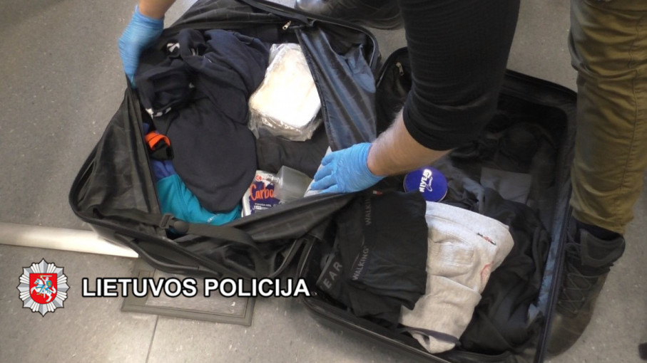 Klaipėdos kriminalistai sulaikė asmenis įtariamus labai didelio kiekio narkotinių medžiagų kontrabandos gabenimu į Lietuvos Respubliką