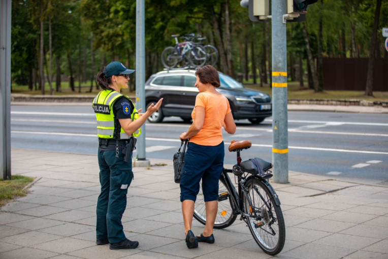 Medikams ir policijos pareigūnams nerimą kelia paspirtukininkai