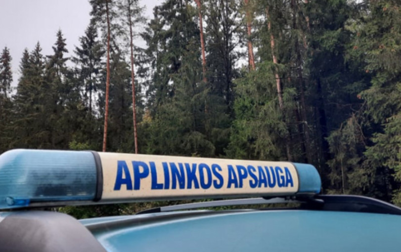 Iš Klaipėdoje įkliuvusio aplinkosaugininkams žinomo medžiotojo paimtas automobilis
