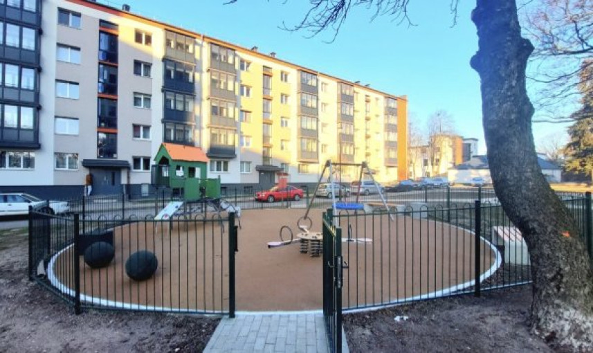 Klaipėdoje įrengtos keturios naujos vaikų žaidimo aikštelės