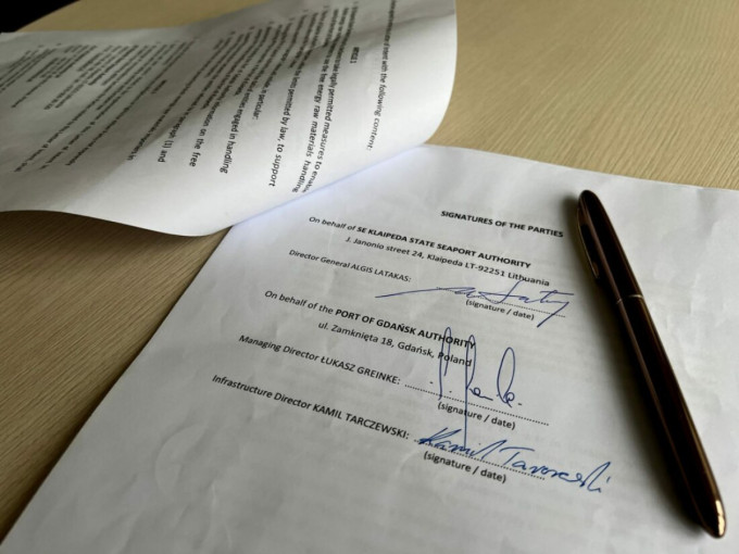 Klaipėdos ir Gdansko jūrų uostai vienijasi pagalbai energetinių išteklių srityje