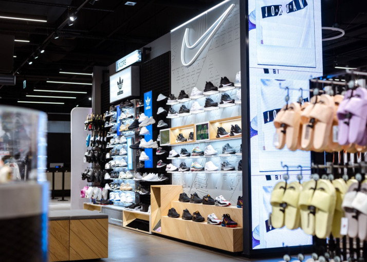 „JD Sports“ žengia į Lietuvą – pirmąją parduotuvę atidarys Klaipėdos „Akropolyje“