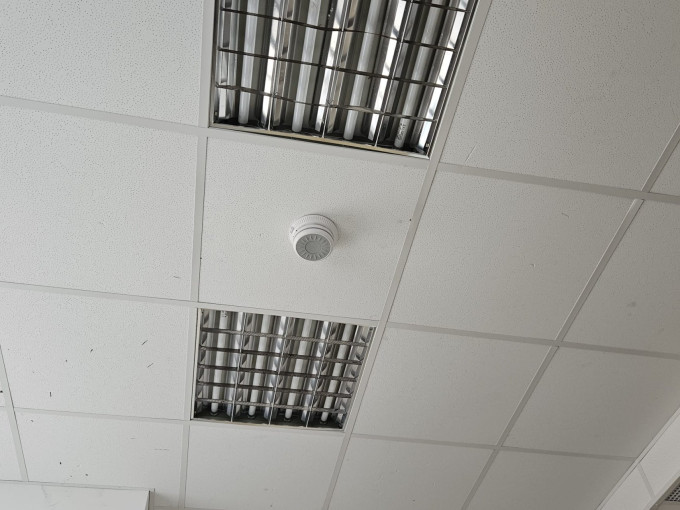 Klaipėdos mokyklose įrengs elektroninių cigarečių detektorius