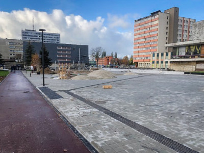 Ryškėja aikštės prie „Vaidilos“ kontūrai