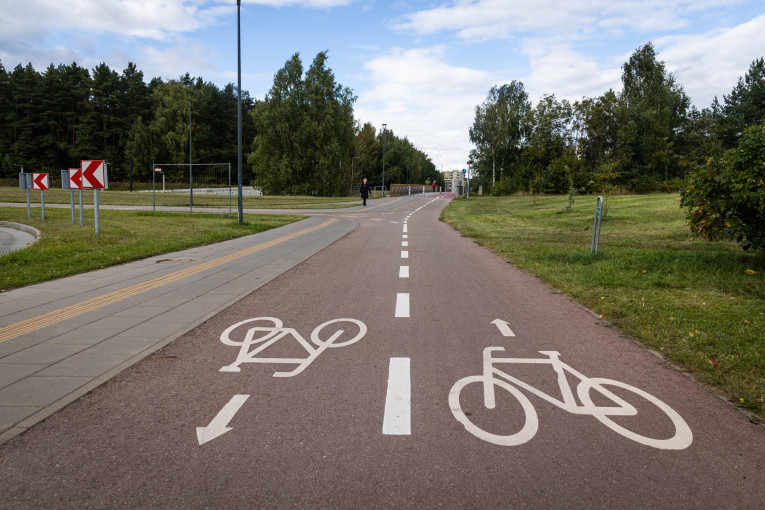 Iki metų pabaigos planuoja įrengti daugiau nei 40 km pėsčiųjų ir dviračių takų