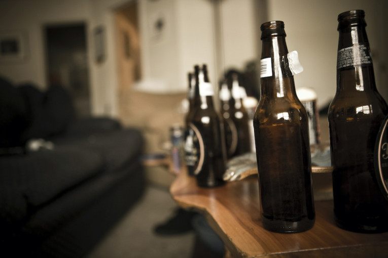 Naujausias tyrimas: alkoholio vartojimas tarp paauglių mažiausias per 25 metus