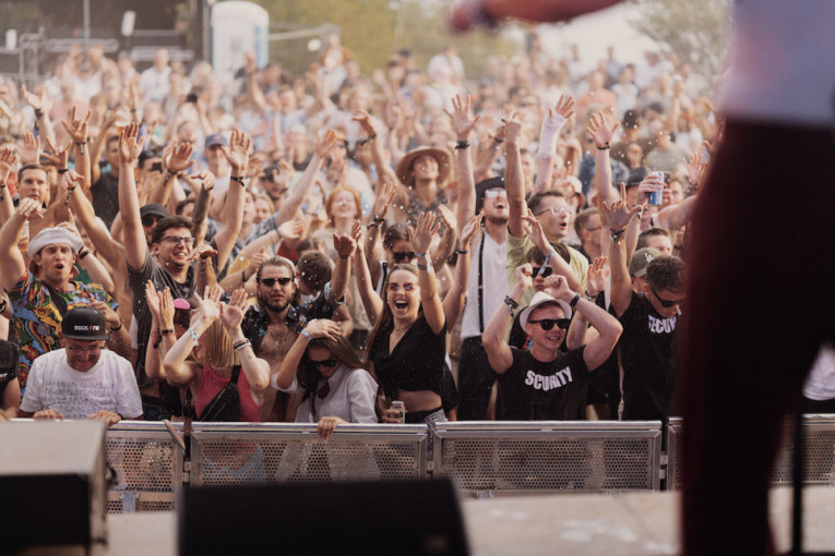 Eros pabaiga: legendinis „Karklės“ festivalis atsisveikina ir kviečia paskutiniam šokiui šią vasarą